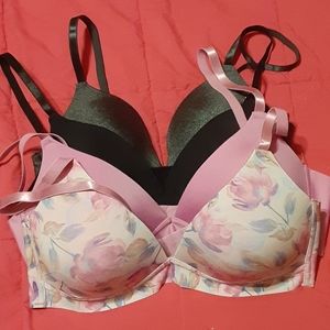 Bundle of bras 34B